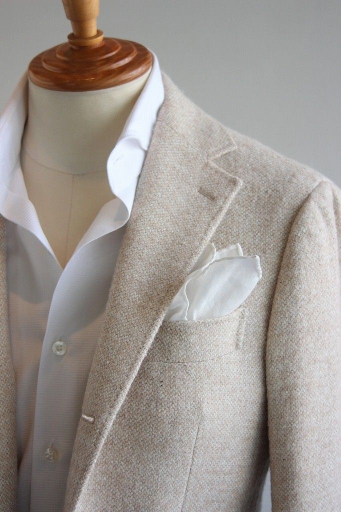 How to Choose the Right Suit Construction for Travel – A Tailor’s Guid